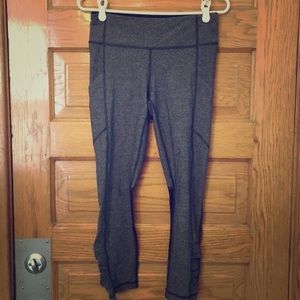 lululemon gray Speed Crop 6